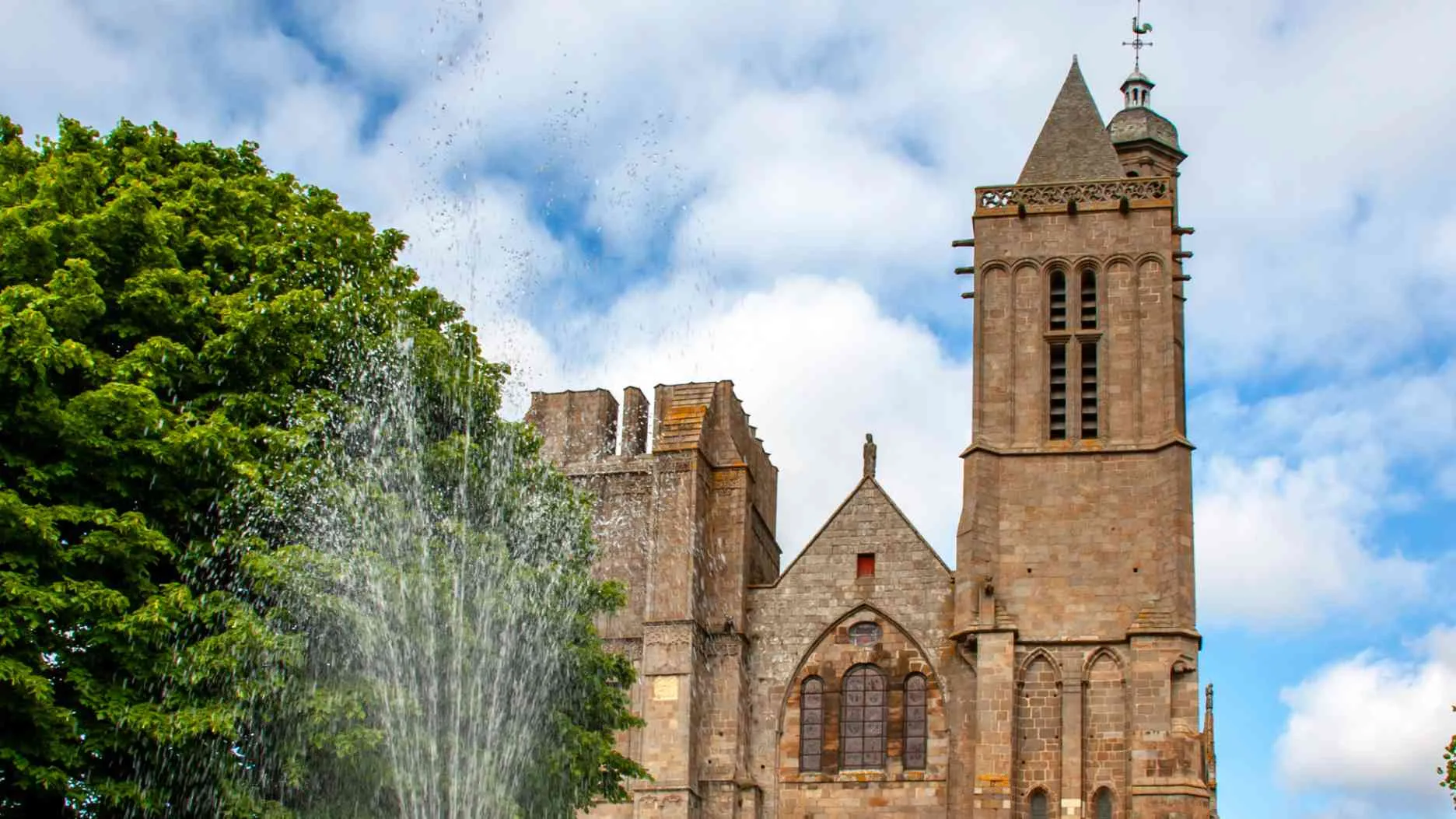 Que faire à Dol-de-Bretagne et au Mont Dol ?
