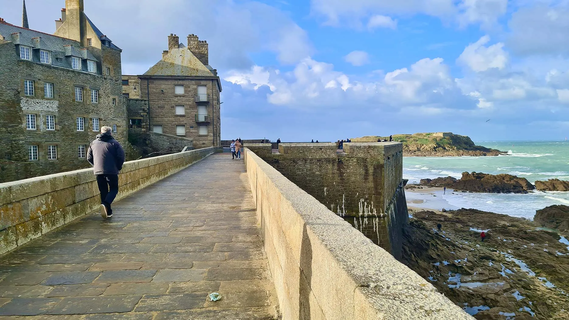 Visiter les remparts de Saint-Malo